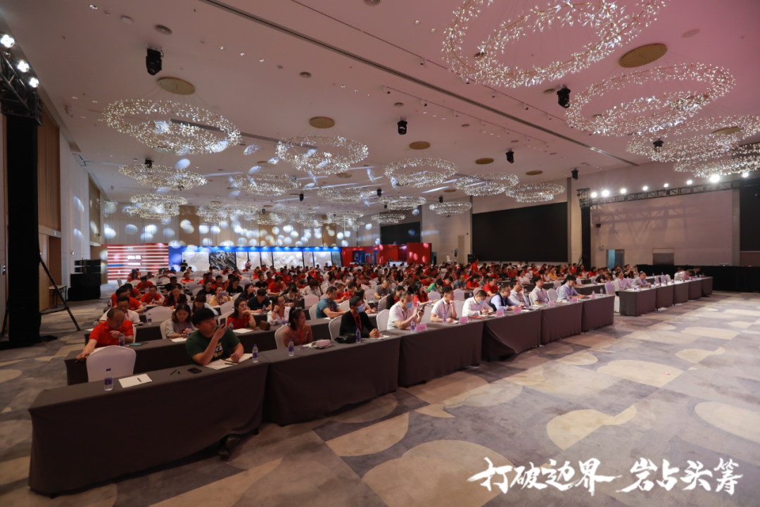 群星璀璨，共譜華章 | 2021將軍企業(yè)戰(zhàn)略營銷峰會(huì)答謝晚宴盛大舉行！(圖2)