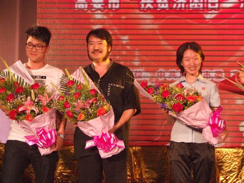 扶貧濟(jì)困、共建和諧——將軍企業(yè)捐款50萬(wàn)元
(圖4)