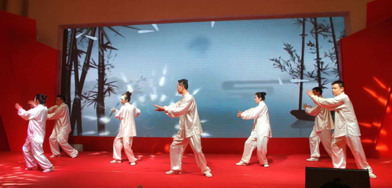 順勢(shì)突圍·破局騰飛丨大將軍陶瓷2018經(jīng)銷商年會(huì)暨總部開(kāi)業(yè)盛典成功舉辦！
(圖35)