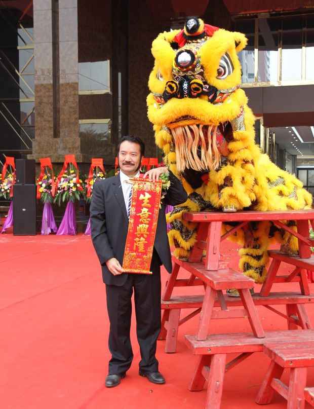 順勢(shì)突圍·破局騰飛丨大將軍陶瓷2018經(jīng)銷商年會(huì)暨總部開(kāi)業(yè)盛典成功舉辦！
(圖47)