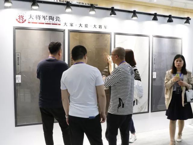 設(shè)想未來丨將軍企業(yè)2018新品發(fā)布會(huì)暨《夢(mèng)想的空間》中國(guó)年度室內(nèi)設(shè)計(jì)競(jìng)賽沙龍發(fā)布會(huì)圓滿召開！
(圖15)