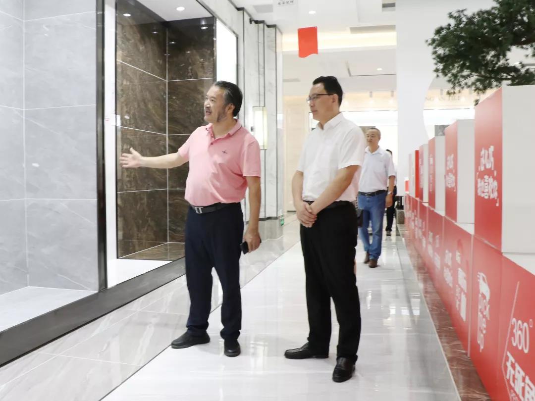 頭條丨衡陽(yáng)政府考察團(tuán)再度走進(jìn)將軍企業(yè)，共商發(fā)展未來(lái)！
(圖5)