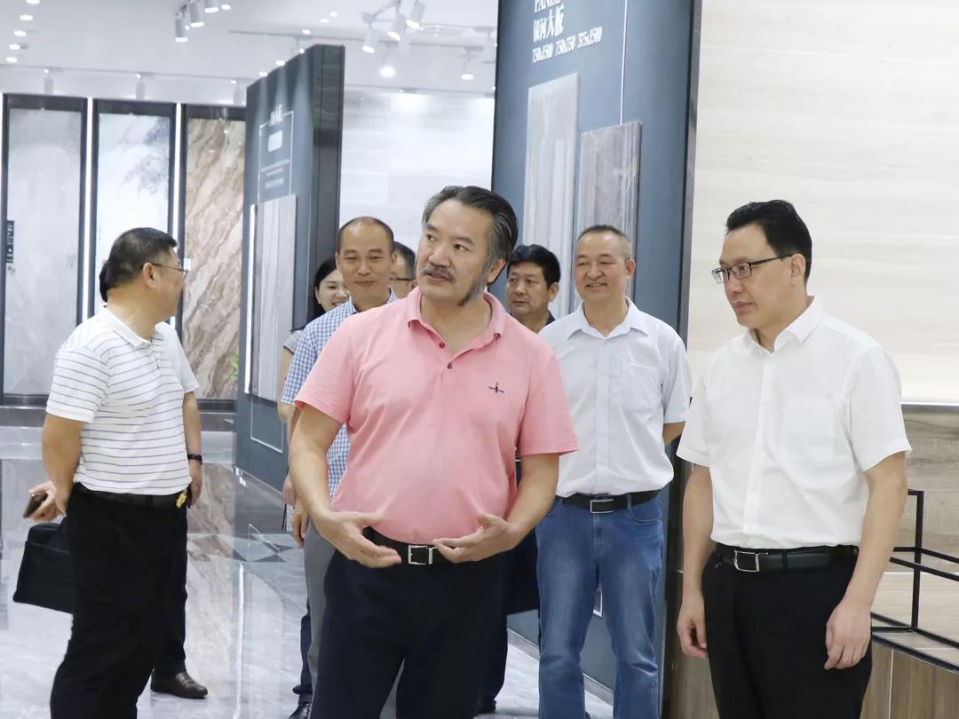 頭條丨衡陽(yáng)政府考察團(tuán)再度走進(jìn)將軍企業(yè)，共商發(fā)展未來(lái)！
(圖10)