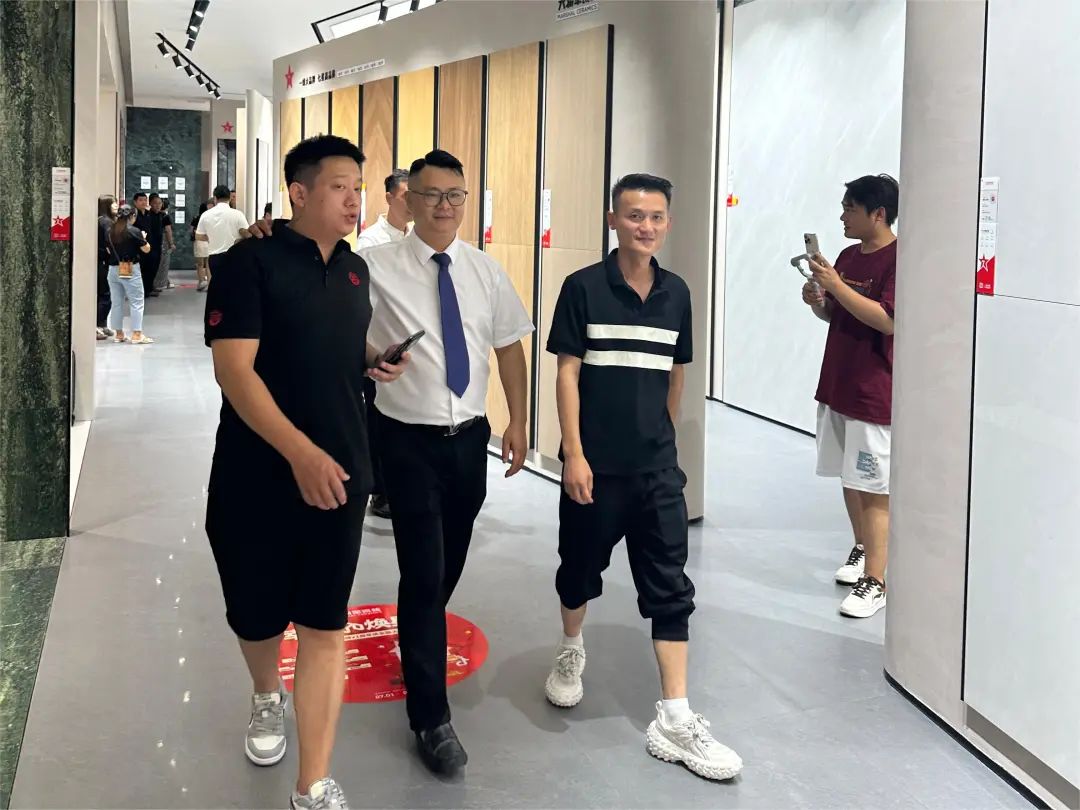 “將星閃耀 贏戰(zhàn)終端”成都站：攜手共創(chuàng)，智啟未來(lái)新篇章(圖17)